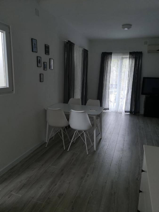 Apartmani Alma Подгора Екстер'єр фото