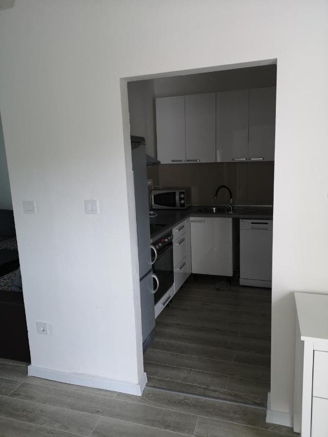 Apartmani Alma Подгора Екстер'єр фото