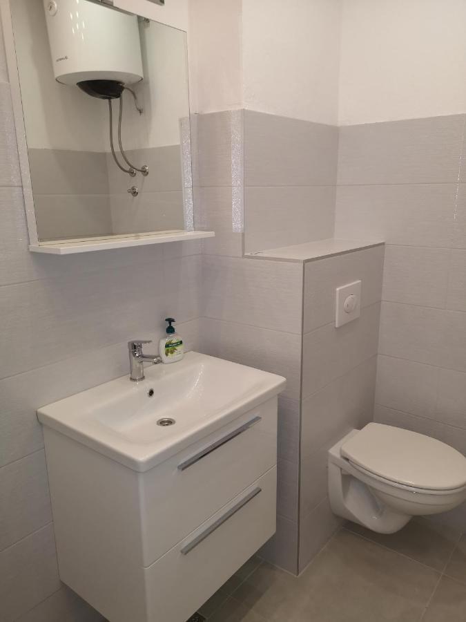Apartmani Alma Подгора Екстер'єр фото