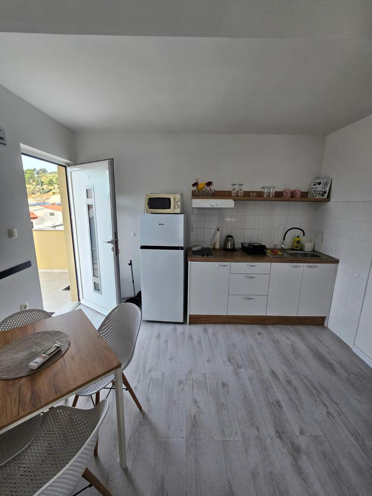 Apartmani Alma Подгора Екстер'єр фото